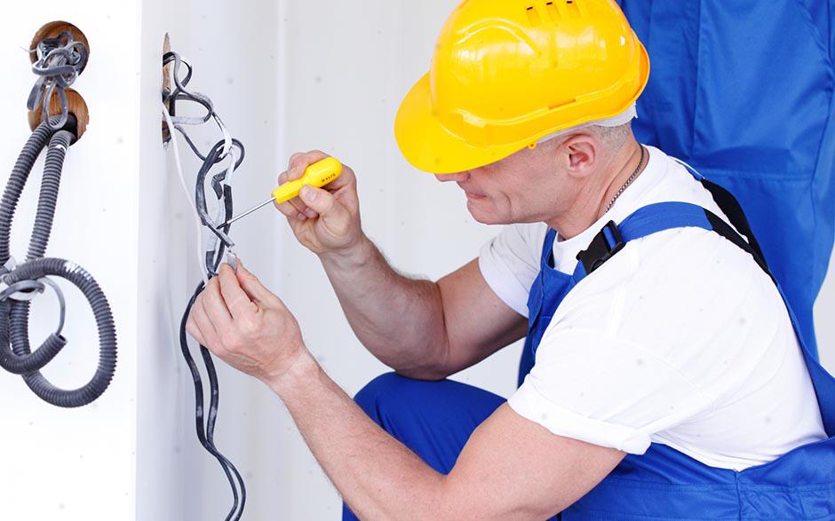 cherche électricien pas cher Lieusaint